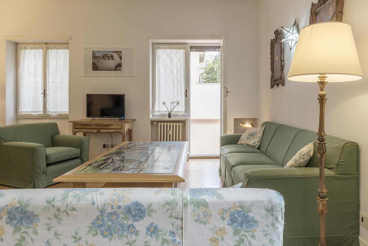 Micheli 4Pax Apartment With Terrace Roma Dış mekan fotoğraf